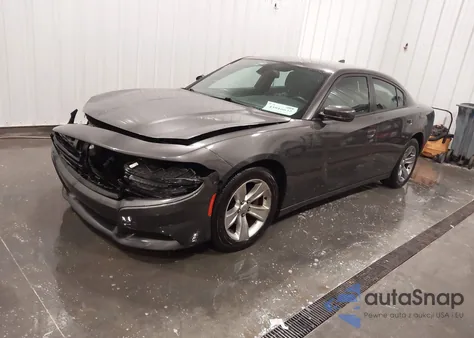 2015 Dodge Charger Sxt z USA, uszkodzony, nr VIN 2C3CDXHG1FH881117